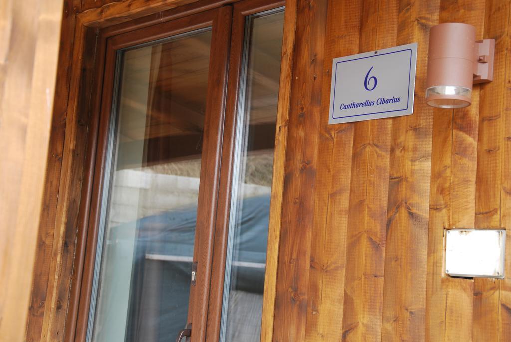Guest House Caracas Lorica Exterior foto